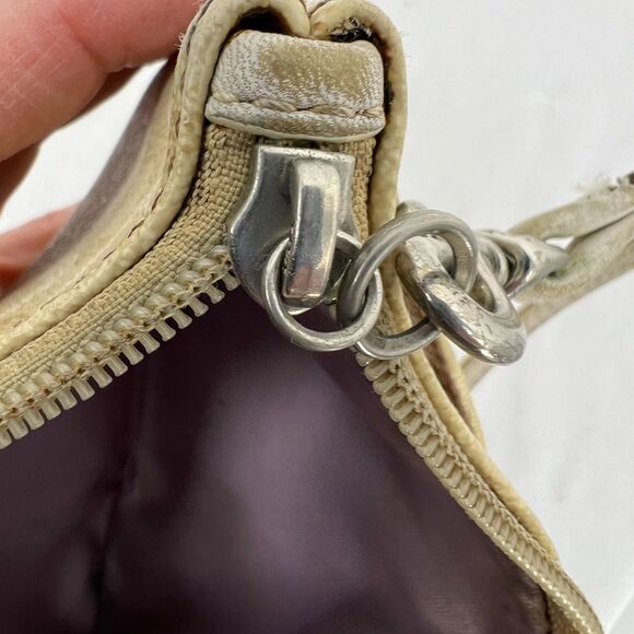 Coach signature leather Wristlet Very Used wallet cream logo - Picture 4 of 13